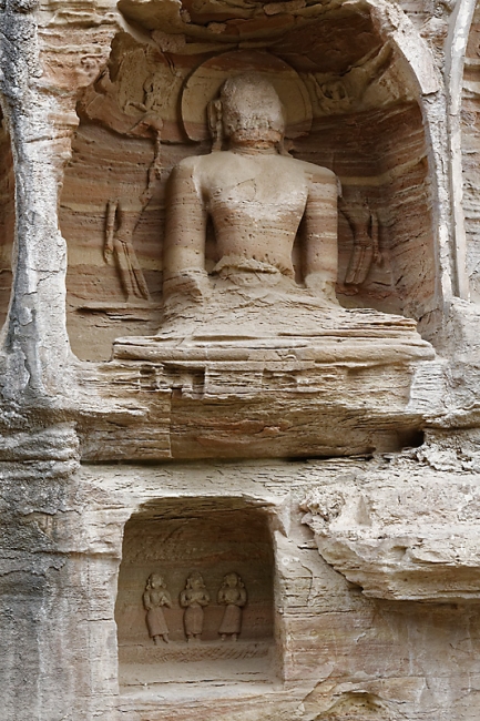 Gwalior-Statues jaïnes-019